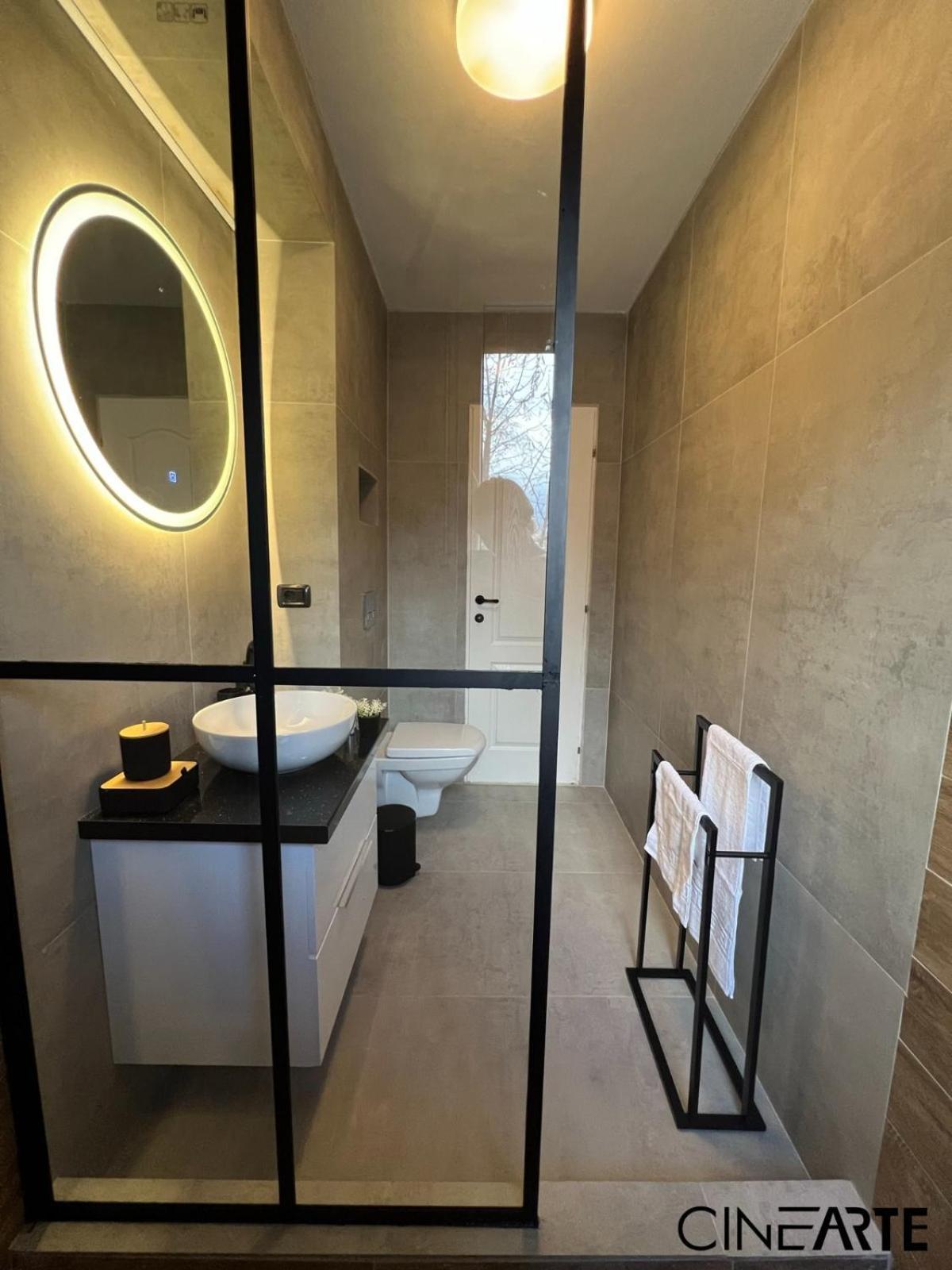 Cinearte Residence Caransebes Ngoại thất bức ảnh